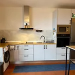 Airport Oasis Apartmán *