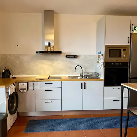 Airport Oasis Apartman *