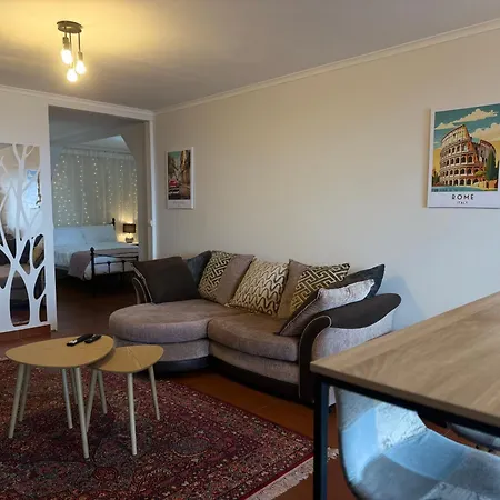 Airport Oasis サンタ・クルーズ