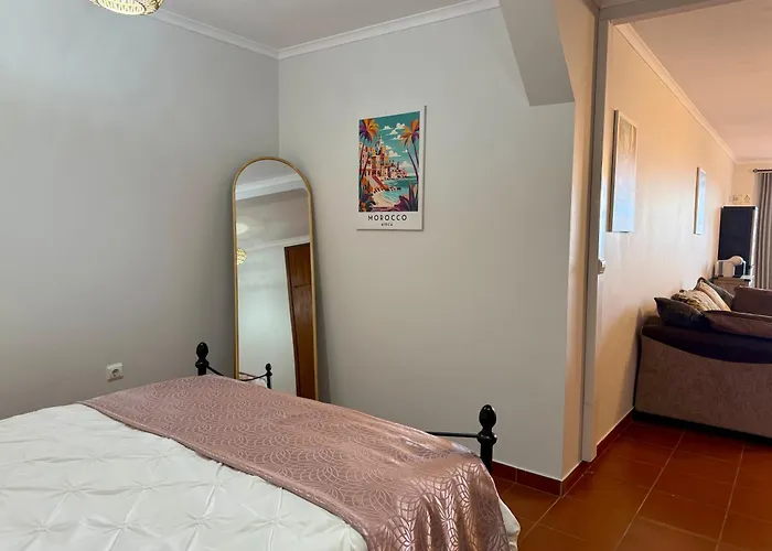 Airport Oasis サンタ・クルーズ